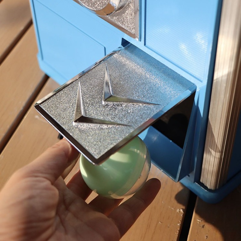 Quadratischer Tisch-Gashapon-A – Prize Capsule Toy Machine Bewertung und Preis